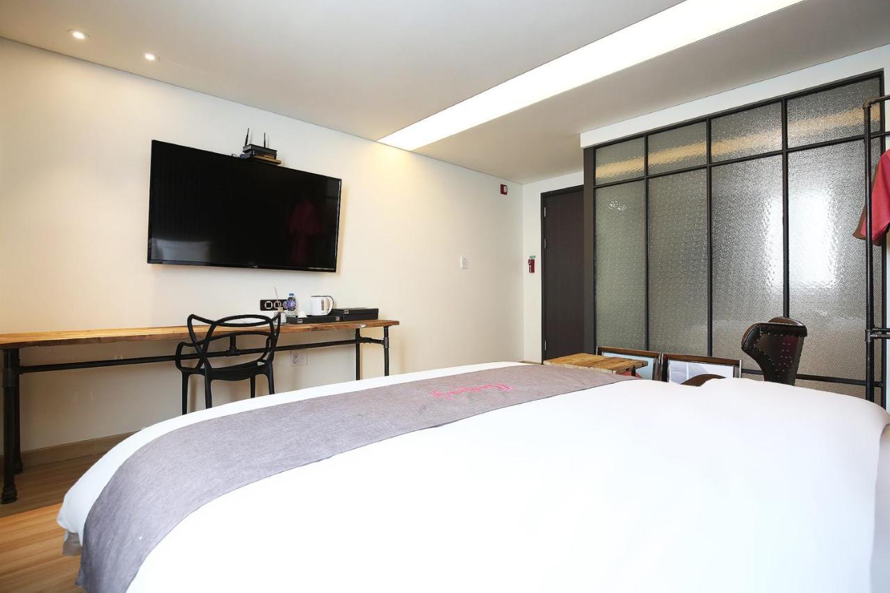 Hotel Flamingo Daejeon Extérieur photo