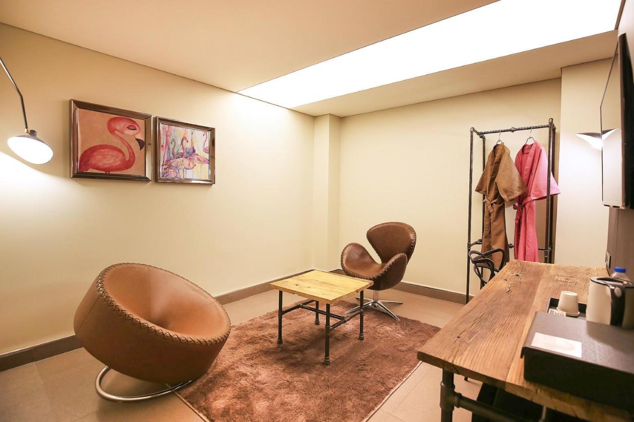 Hotel Flamingo Daejeon Extérieur photo